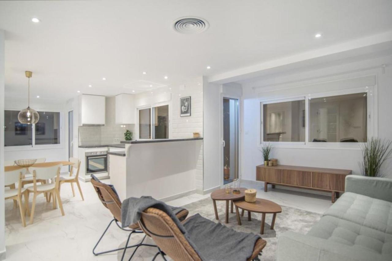 Luxury Apartment Фуeнхирола Екстериор снимка